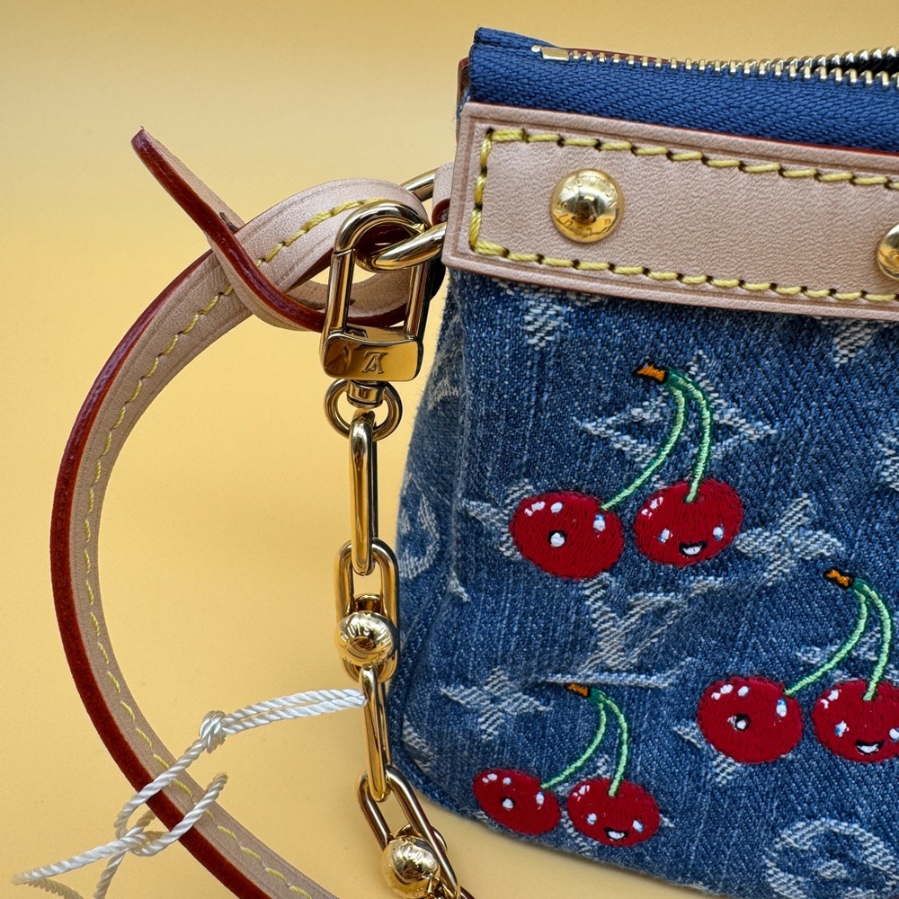 🍒NEW RARE🍒 Louis Vuitton Denim Cherry Pochette - Full Set - Picture 3 of 14